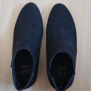 Zoe and Zac black girls size 3 booties.